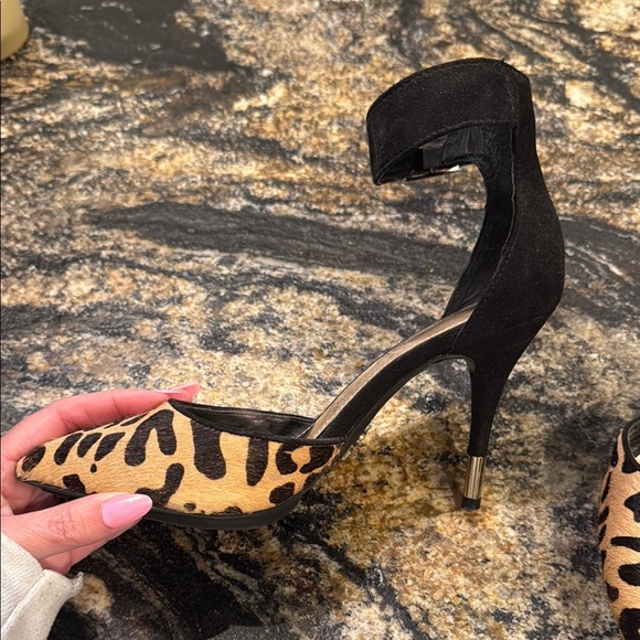Jennifer Lopez Leopard Cheetah Print Ankle Strap Heels size 6.5 Brand New - Picture 3 of 5